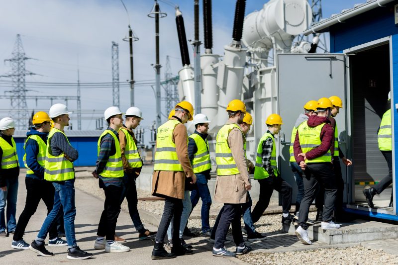  „Litgrid“ kviečia KTU Elektros energetikos sistemų katedros studentus apsilankyti centriniame biure ir Vilniaus transformatorių pastotėje