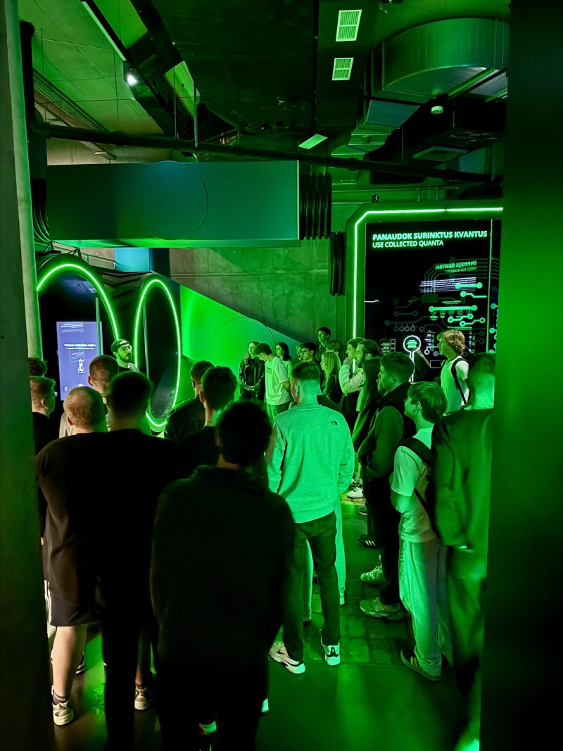  Pirmakursiai #EnergySmartSTART studentai susibūrė Energetikos ir technikos muziejuje 