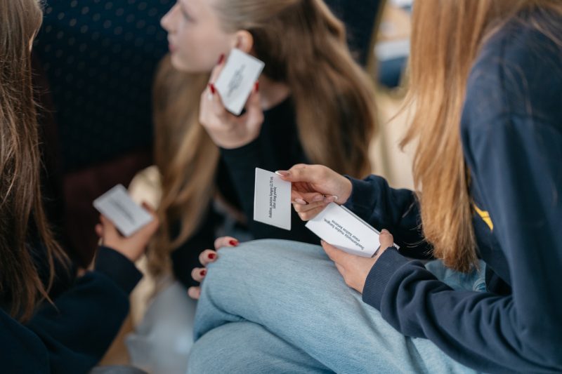  Lietuvos jūrų muziejaus ir „Ignitis renewables“ edukacija: Klaipėdos moksleiviai išbandė vėjo parkų planuotojų vaidmenį