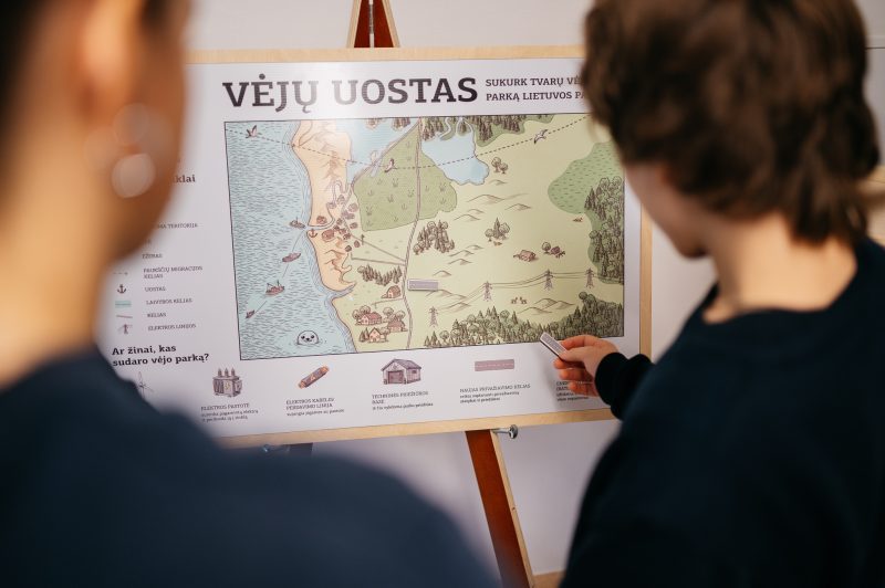  Lietuvos jūrų muziejaus ir „Ignitis renewables“ edukacija: Klaipėdos moksleiviai išbandė vėjo parkų planuotojų vaidmenį